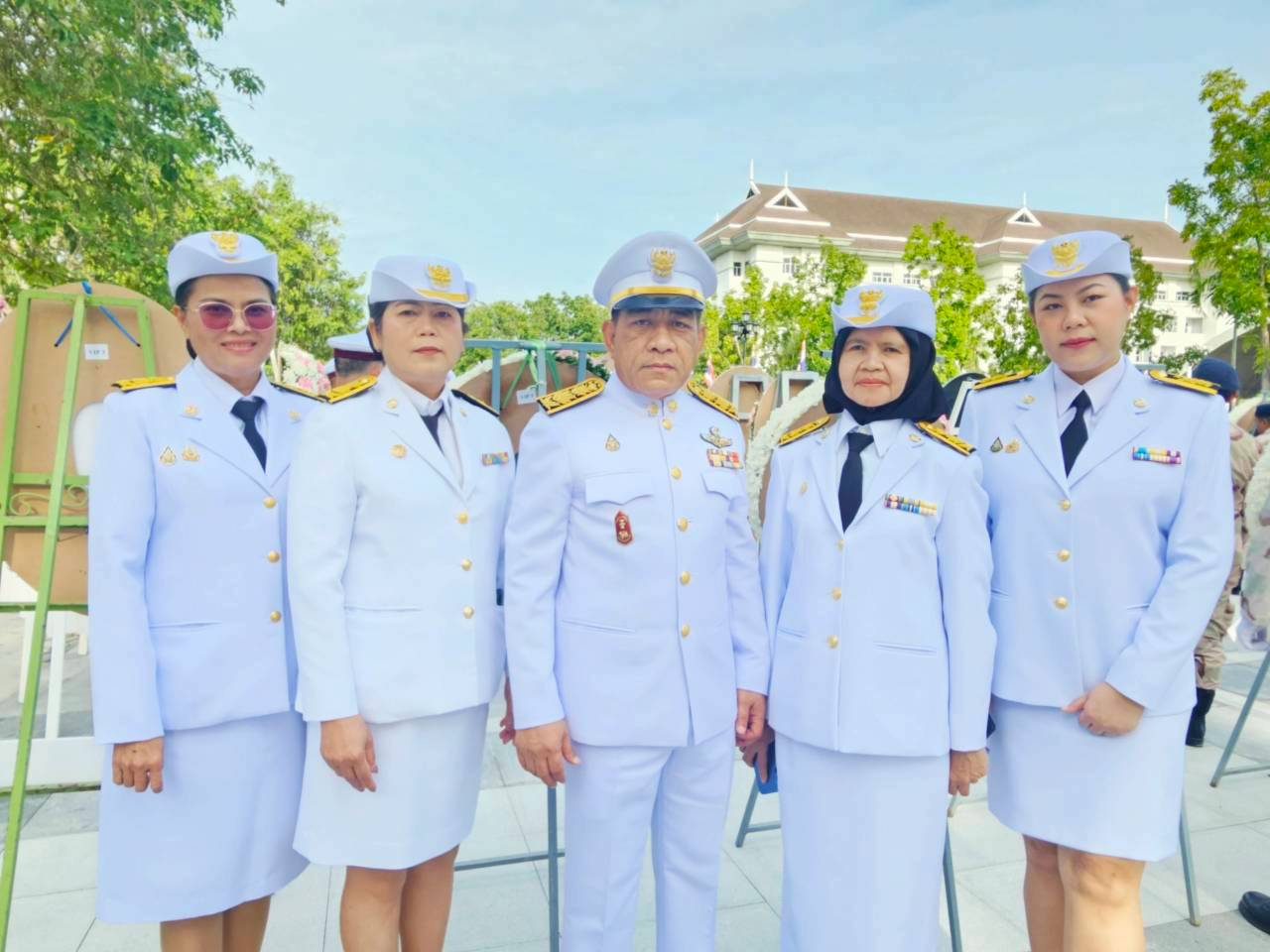 พิธีวางพวงมาลาถวายราชสักการะเนื่องในวันคล้ายวันสวรรคตพระบาทสมเด็จพระจุลจอมเกล้าเจ้าอยู่หัว